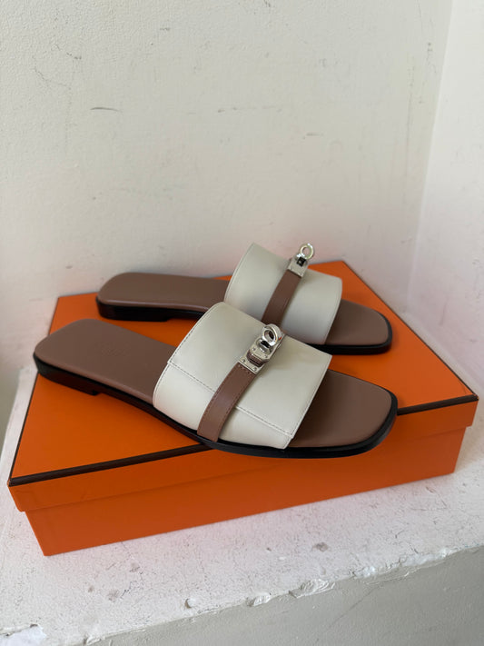 Hermes Giulia sandals 38.5 new