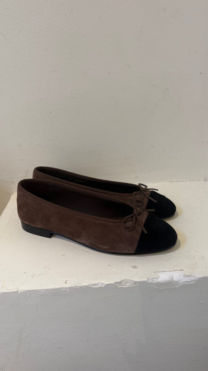 Chanel suede ballerina brown / black size 39