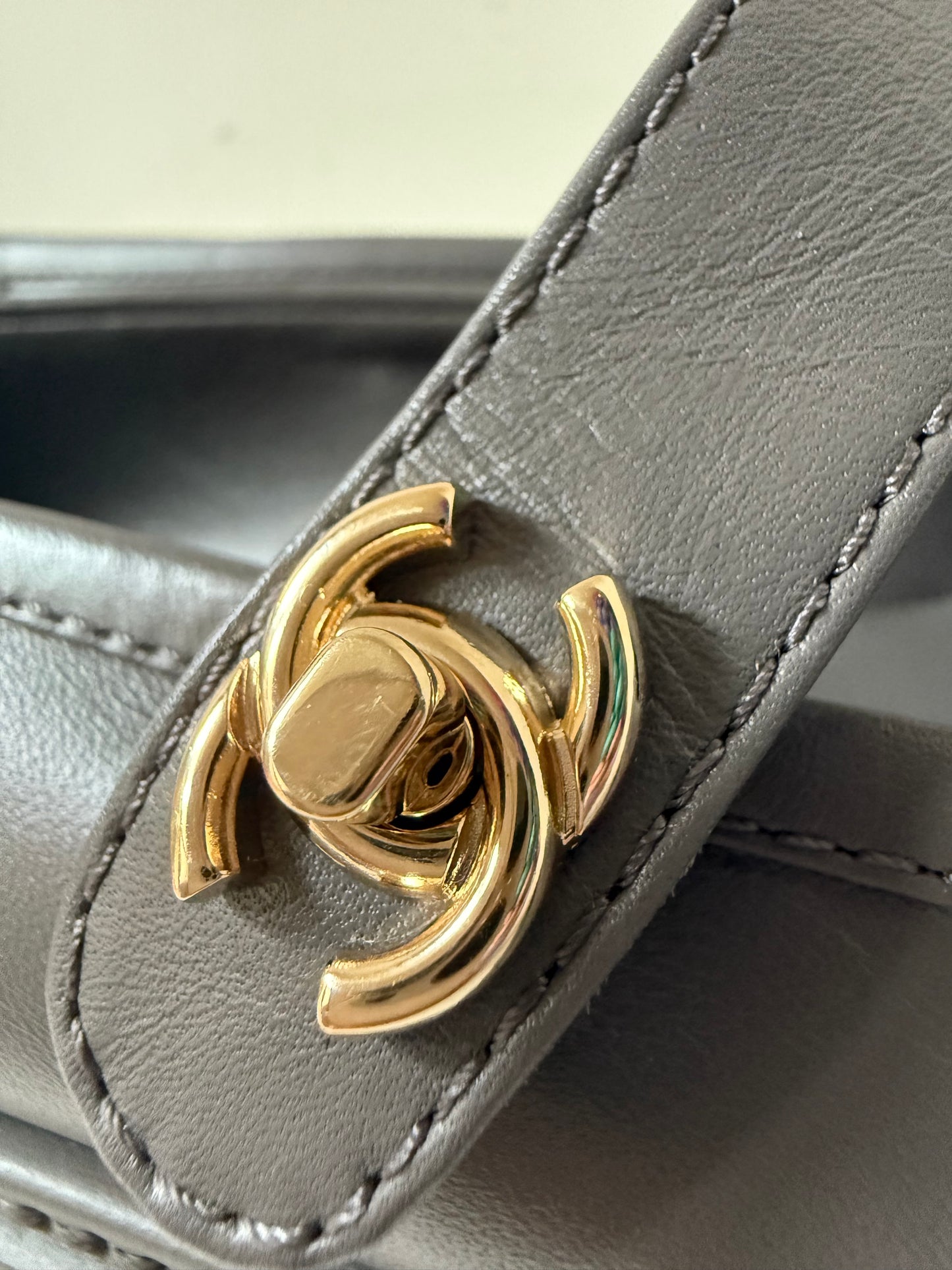 Chanel mocassin in Grey 38.5