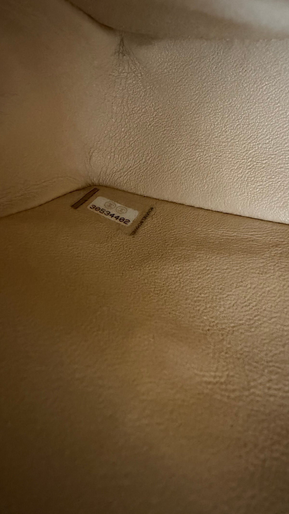 Small beige lambskin flapbag full set invoice 2020