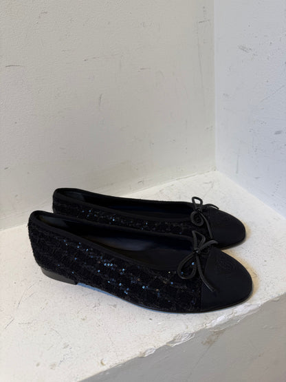 Chanel black ballerina size 38.5