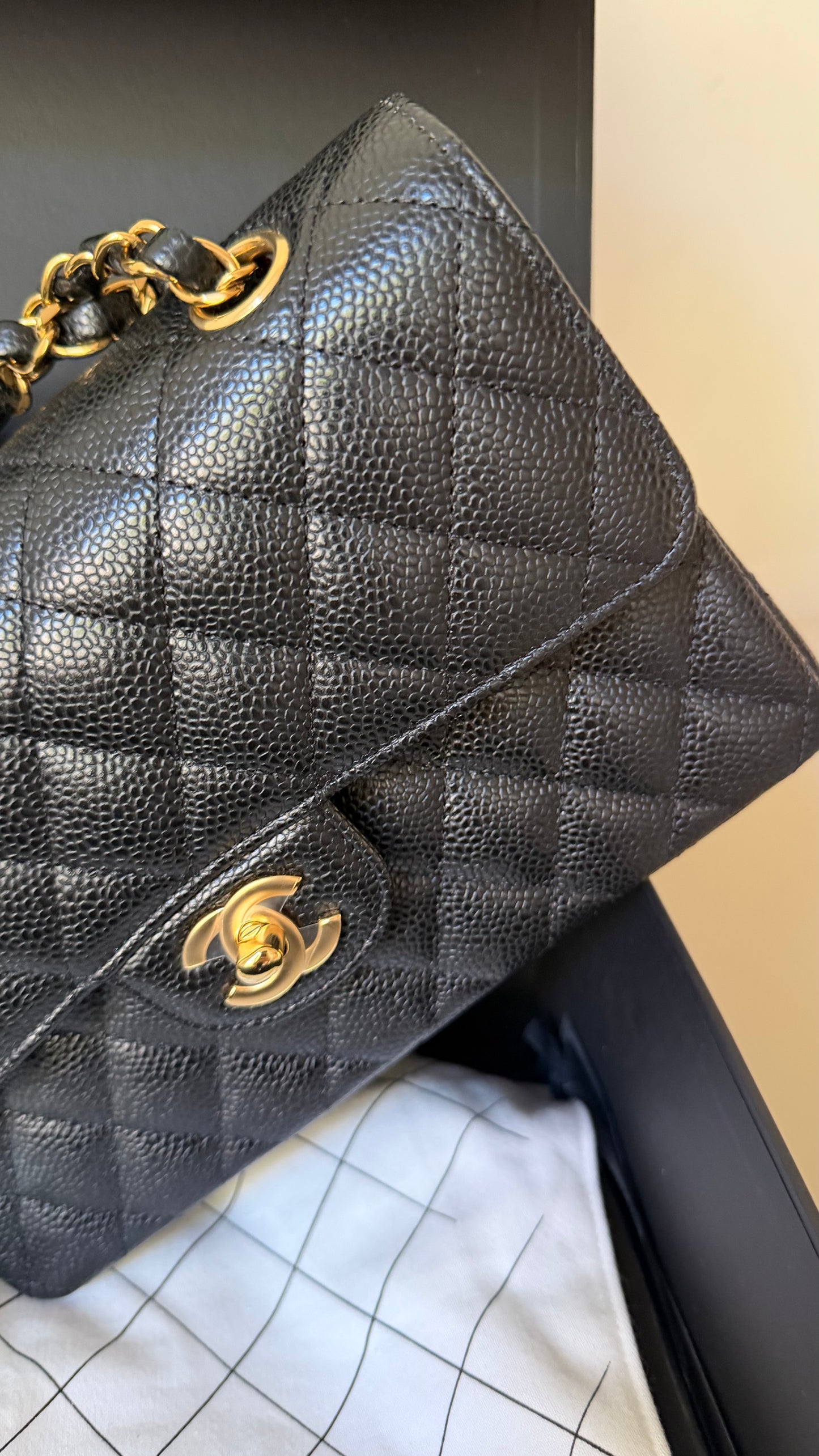 Chanel classic flapbag small caviar new with receipt - 2024