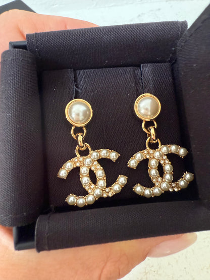 Chanel earrings full set new