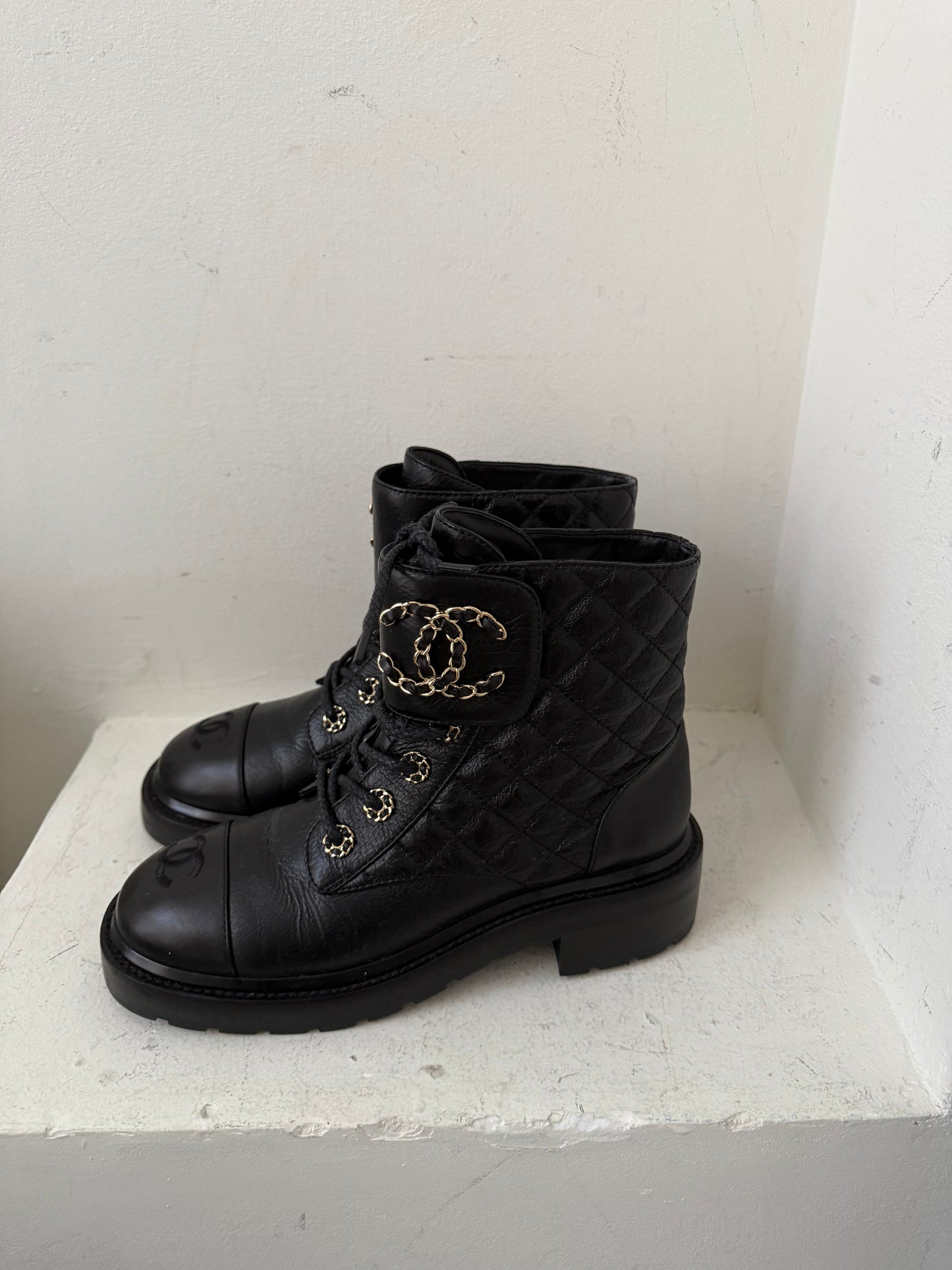 Chanel boots maat 39 worn once