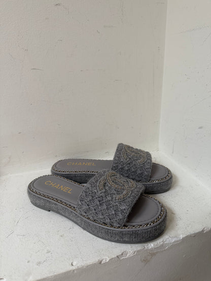 Chanel slippers grey size 38