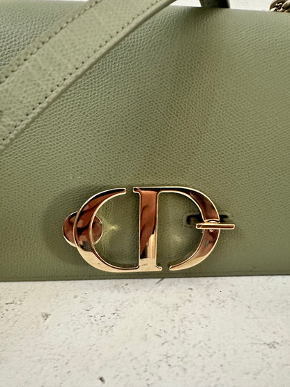 Dior 30 Montaigne in Jade color