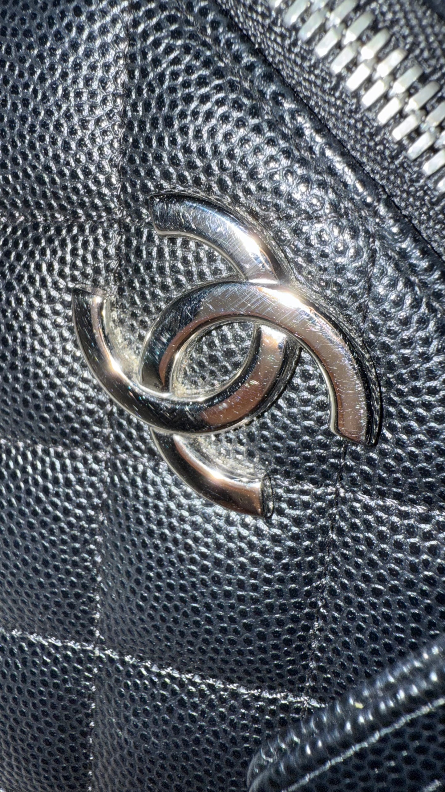 Chanel vanity case bag caviar with chip