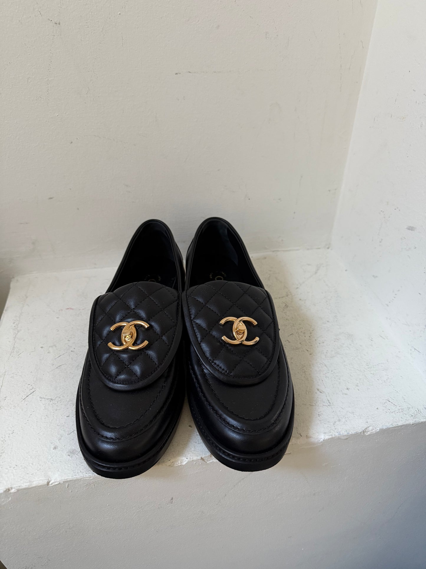 Chanel moccasin 39C in black