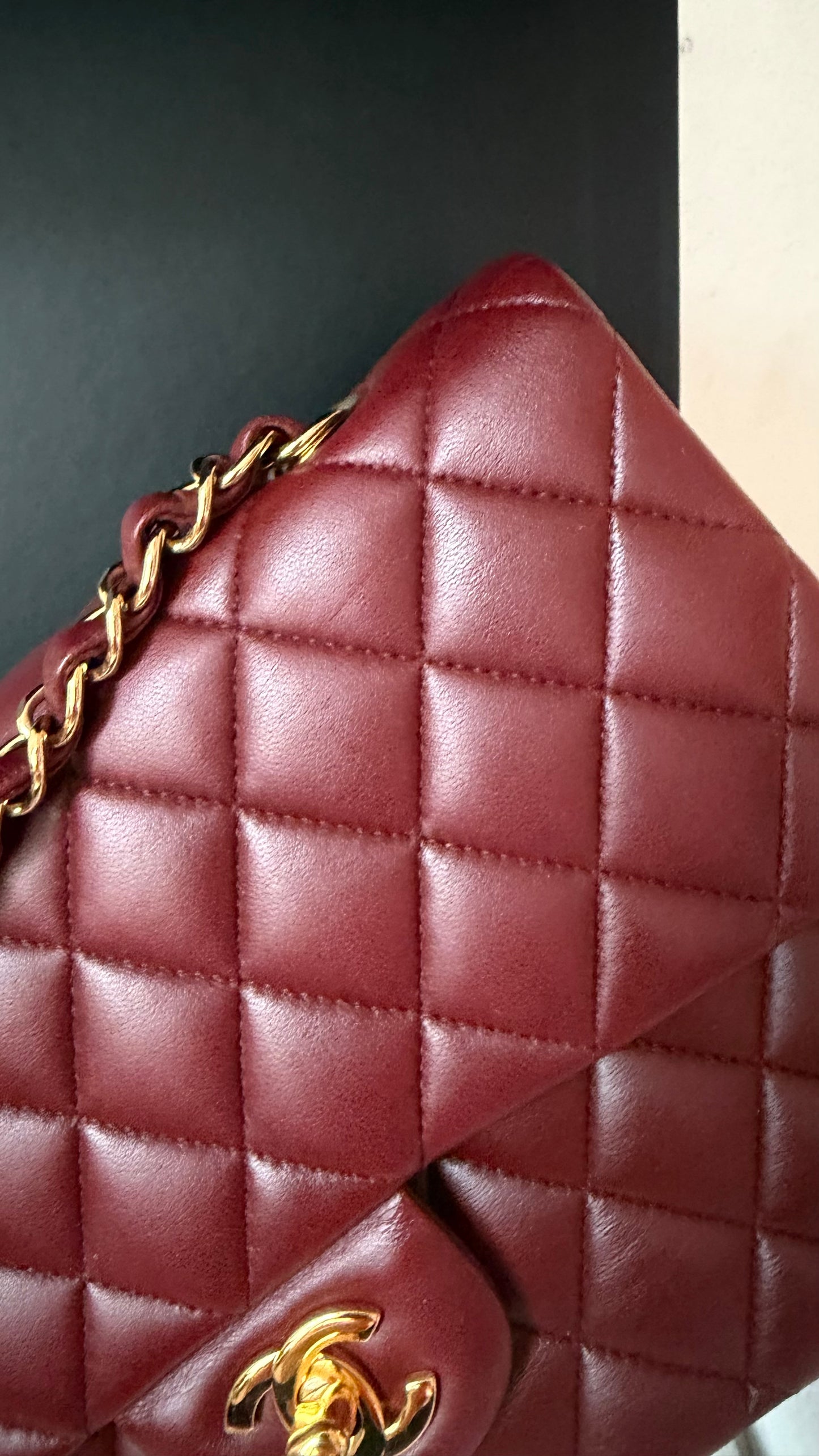 Chanel medium lambskin burgundy 21 series, full set with card and certificate