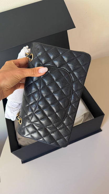 Chanel medium caviar classic flapbag with chip - new