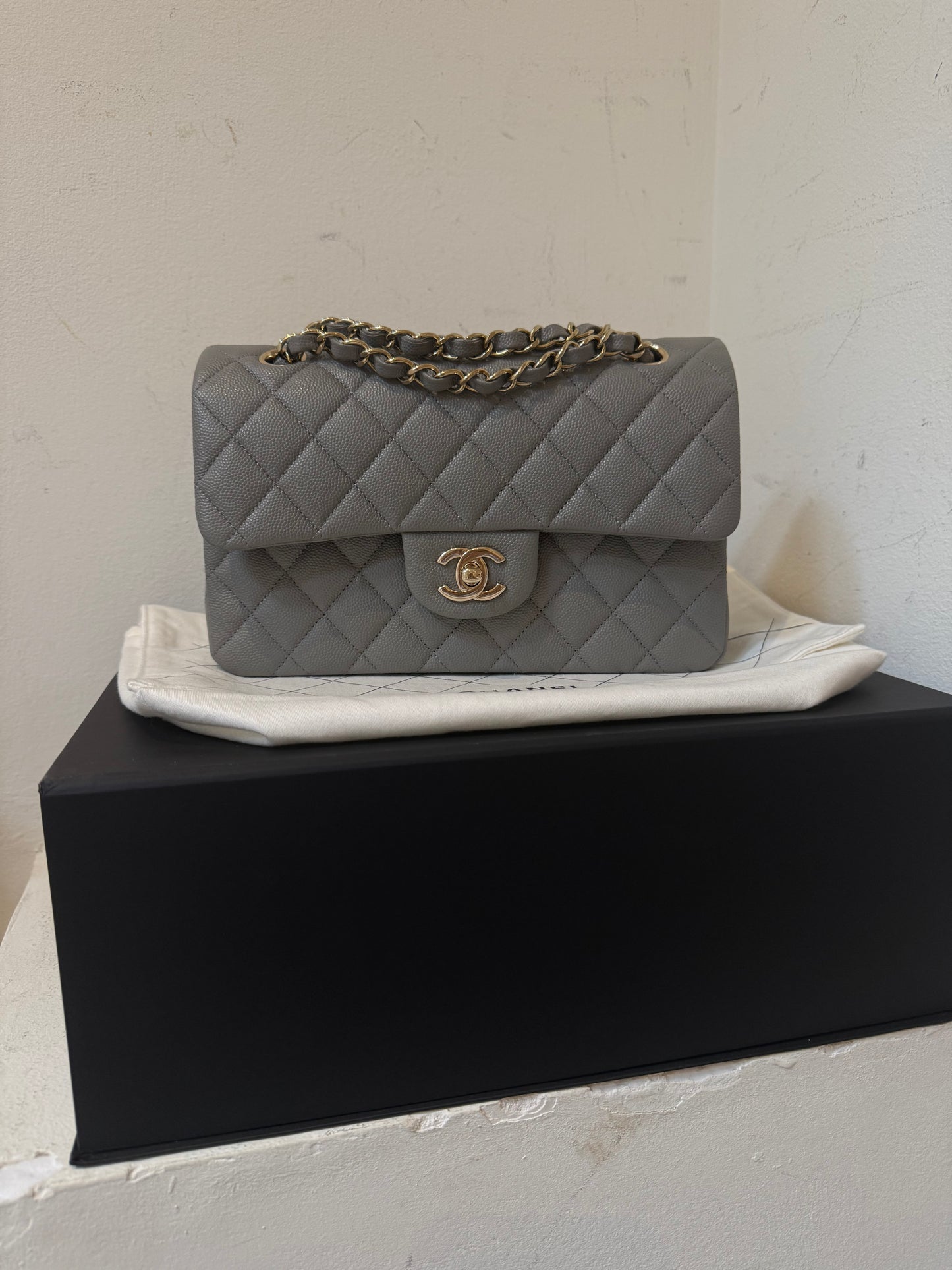Chanel small caviar grey 2022 full set incl invoice