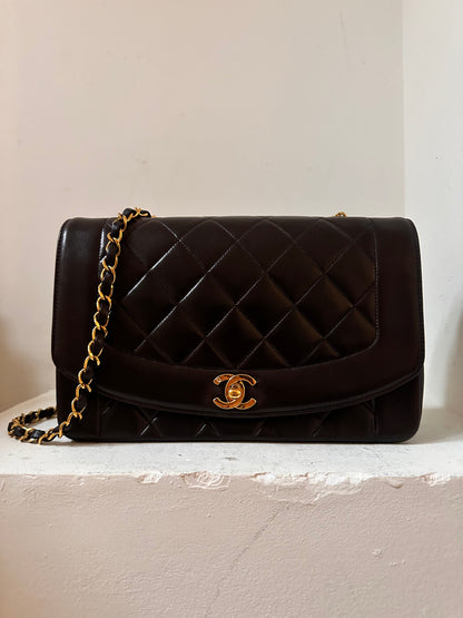 Chanel chocolate vintage Diana