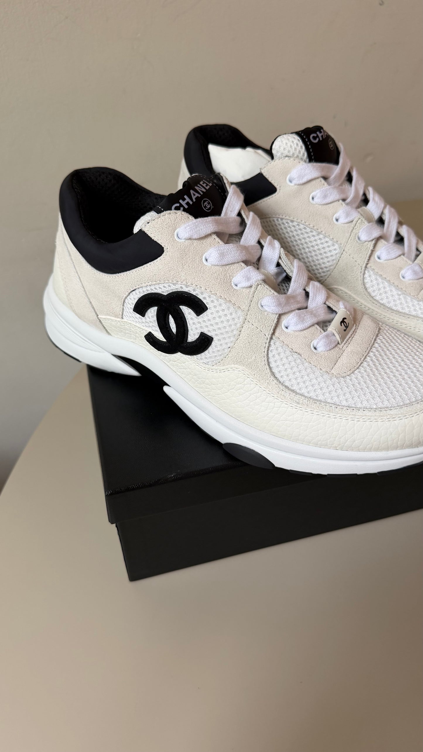 Chanel sneakers white panda size 42