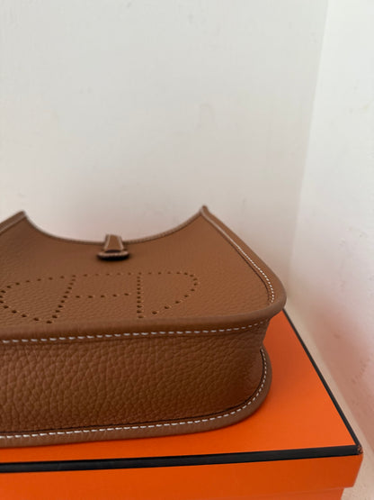 Hermes Evelyne mini in gold