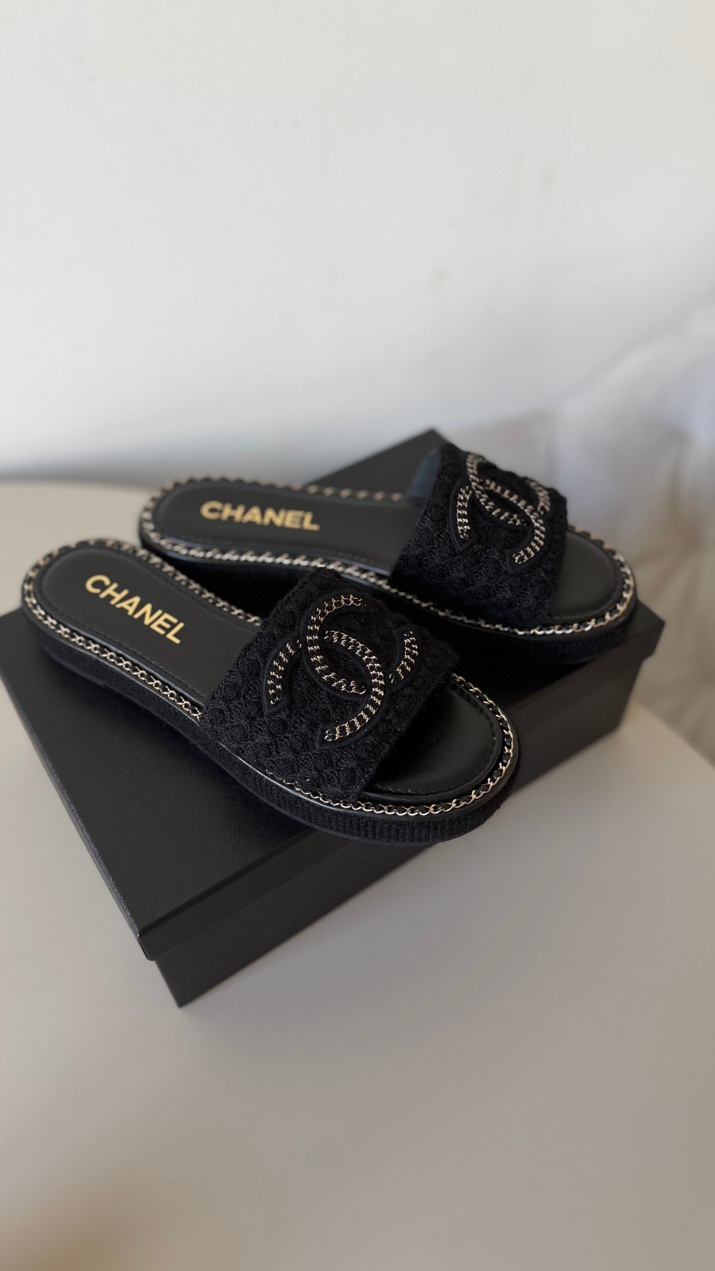 Chanel black slipper size 40