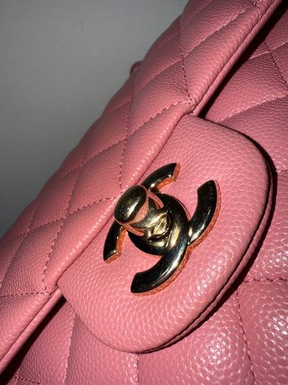 Chanel caviar small flapbag 2022