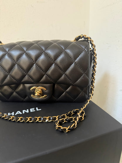 Chanel black lambskin mini 2024