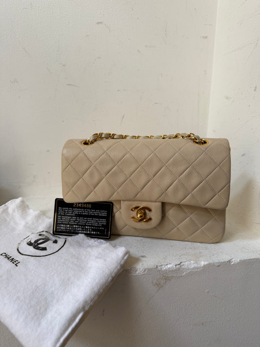 Small vintage cream lambskin classic flapbag 2 series