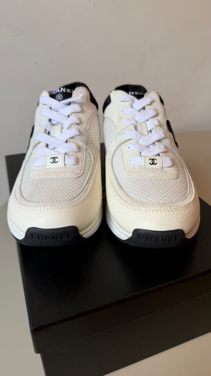 Chanel white leather trainer ‘panda’ size 37