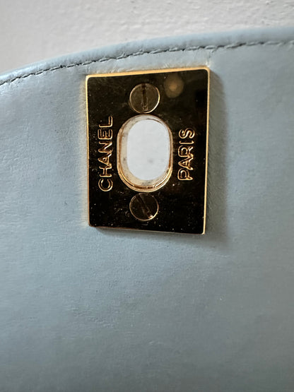 Pre-Owned Chanel Small Diana Bag – Light Blue Quilted Lambskin (1991–1994) | Vintage Classic