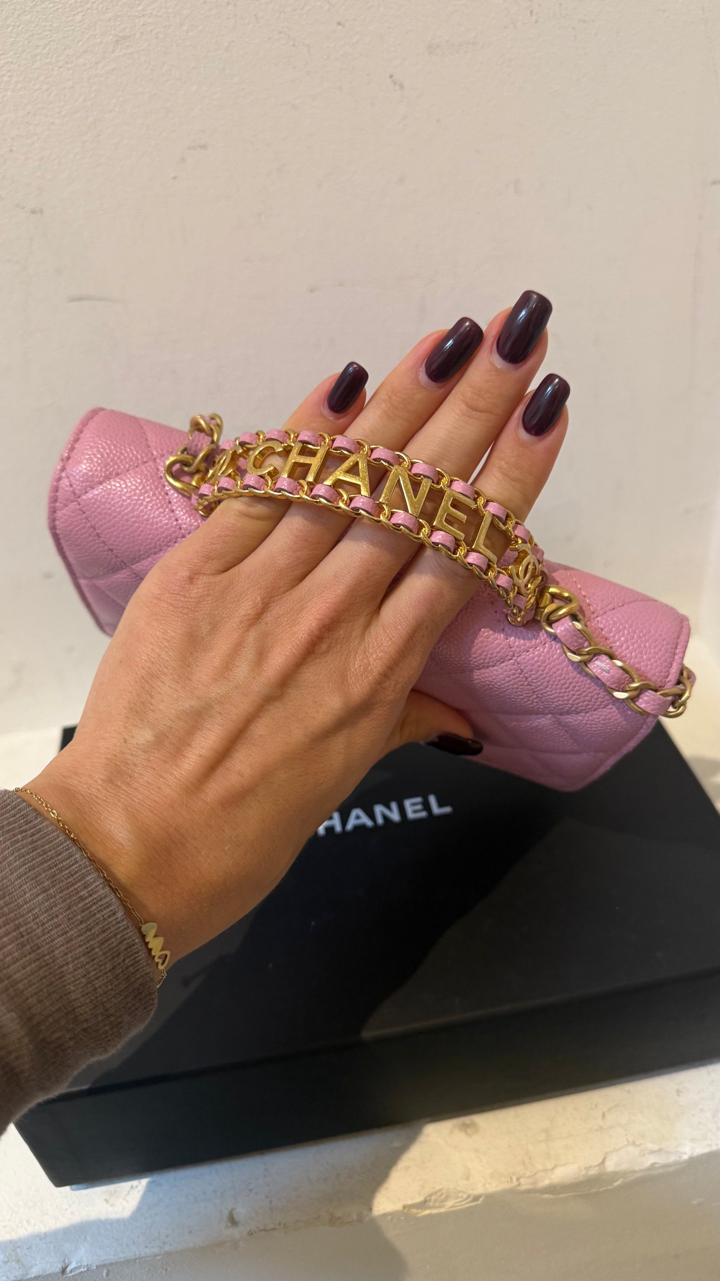 Caviar wallet on chain pink with chip