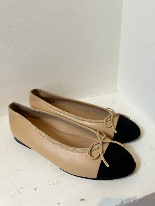 Chanel used pair beige ballerinas size 37,5
