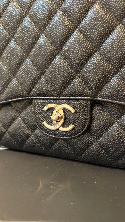 Chanel maxi flap caviar 15 series