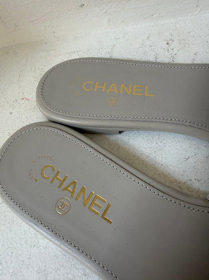Chanel light grey slipper size 40