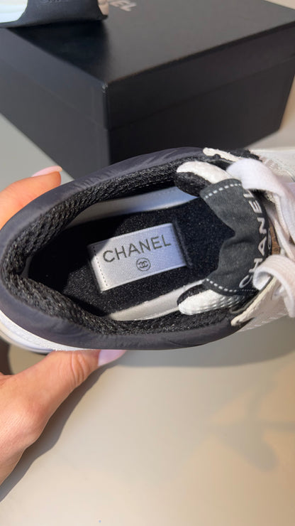 Chanel white leather trainer ‘panda’ size 37