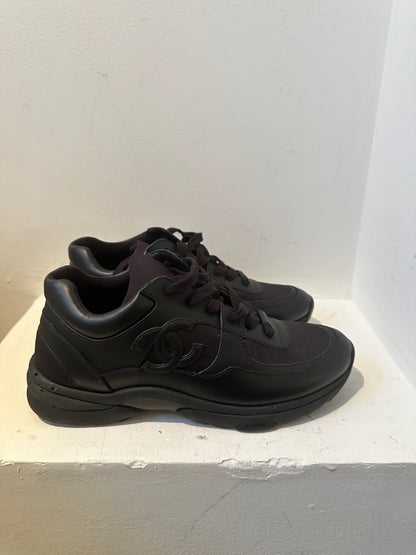 Chanel uniform sneakers size 40