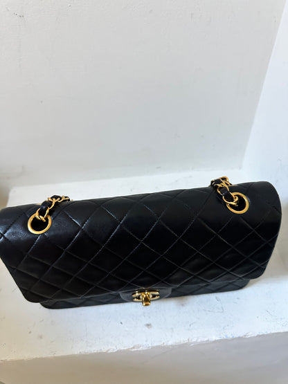 Chanel medium classic flap black
