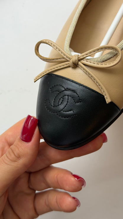 Chanel beige classic ballerina size 38 - small defect