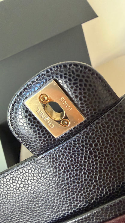 Chanel medium caviar classic flapbag with chip - new