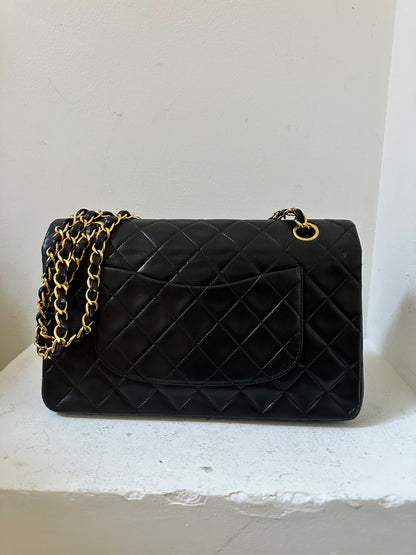 Chanel medium classic flap black
