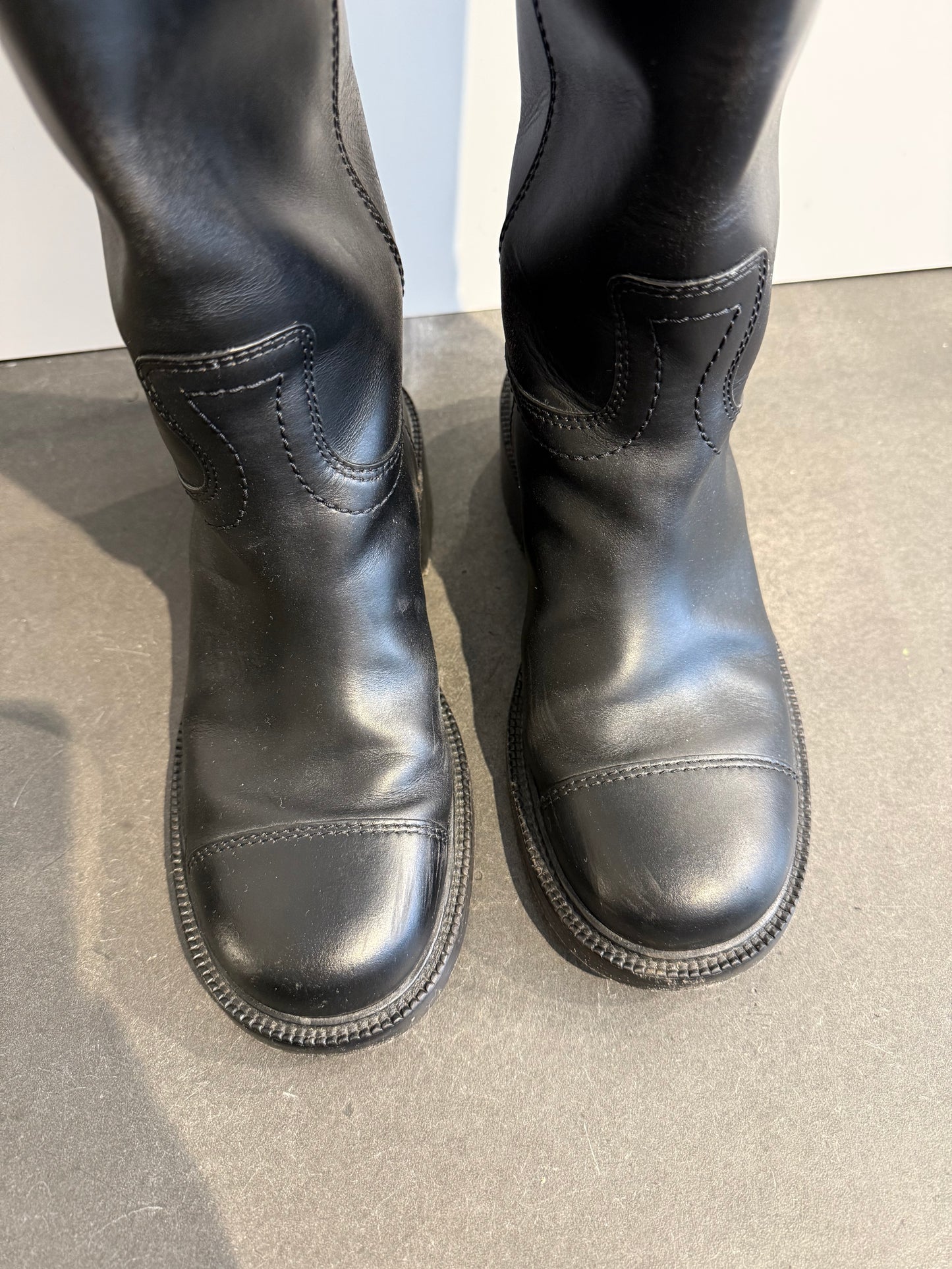 Chanel 2024 high boots size 39