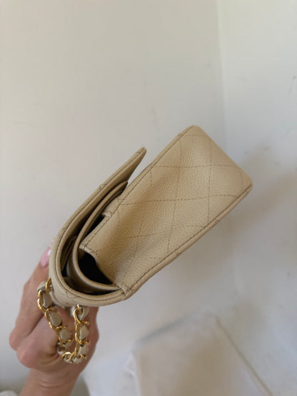 Chanel medium ecru caviar flap 1997-1999