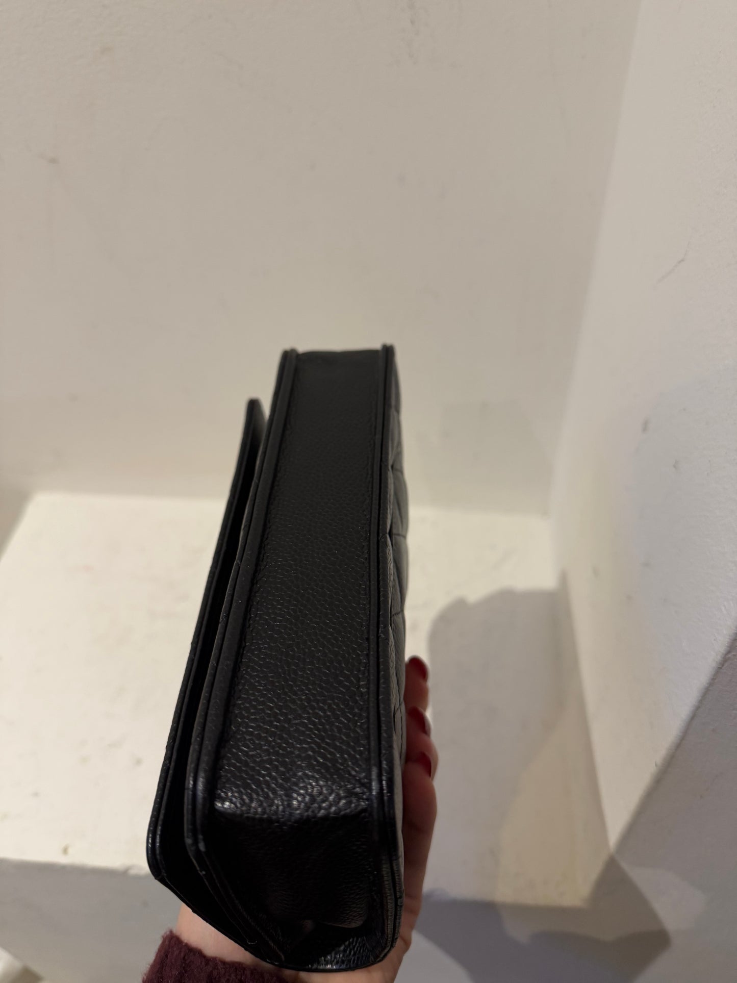 Chanel wallet on chain black caviar new