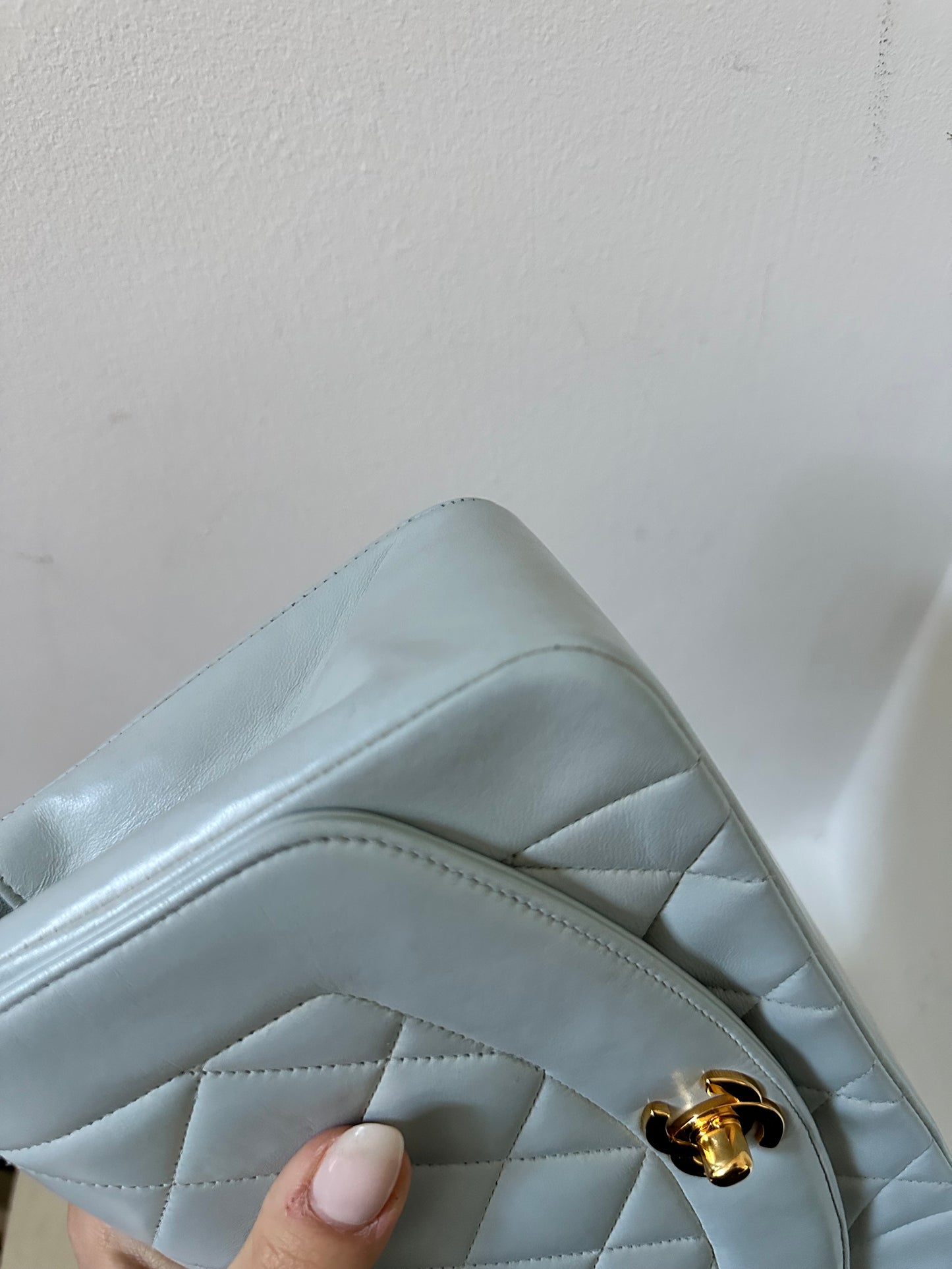 Pre-Owned Chanel Small Diana Bag – Light Blue Quilted Lambskin (1991–1994) | Vintage Classic