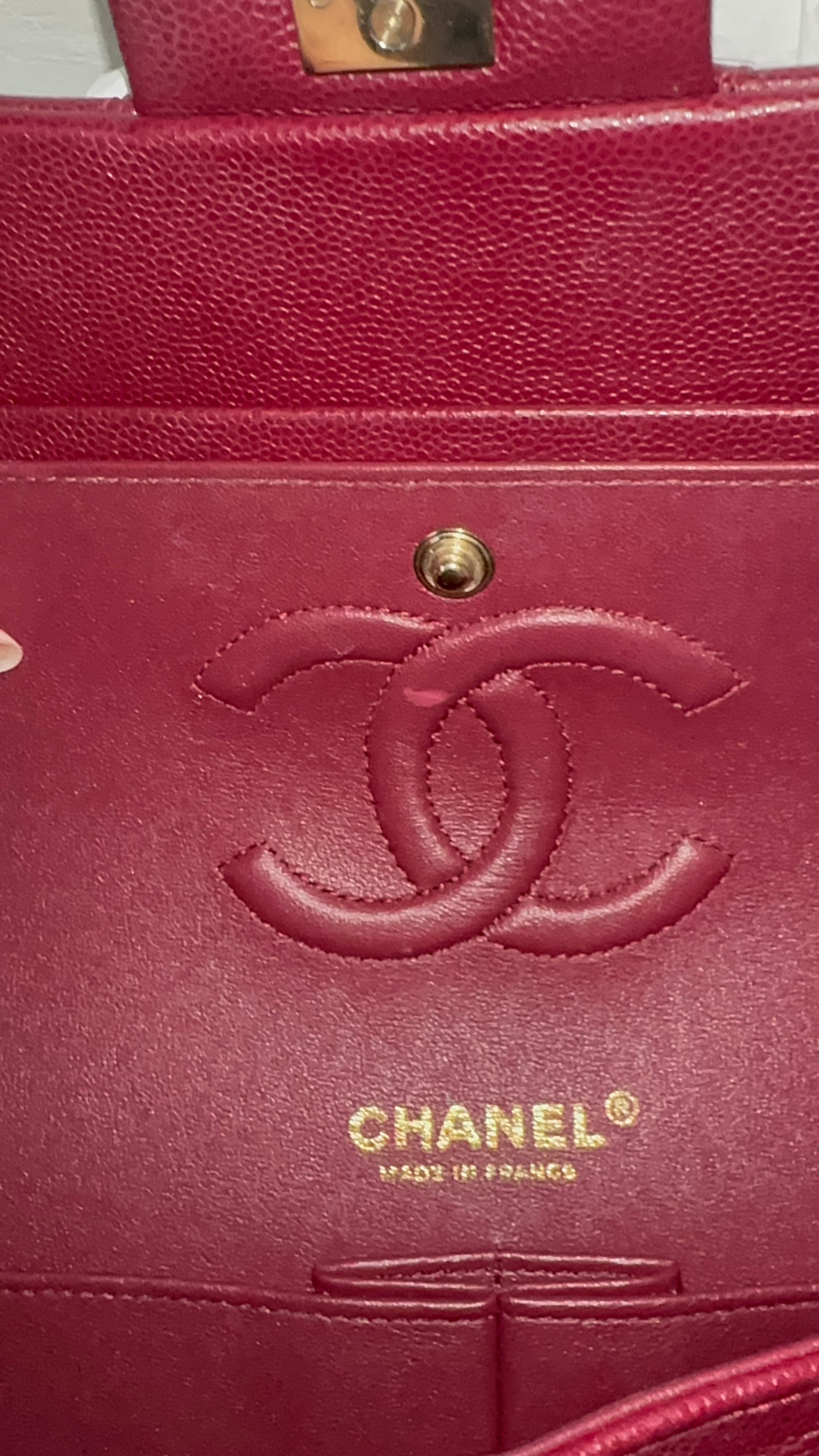 Chanel medium classic flap caviar 2023