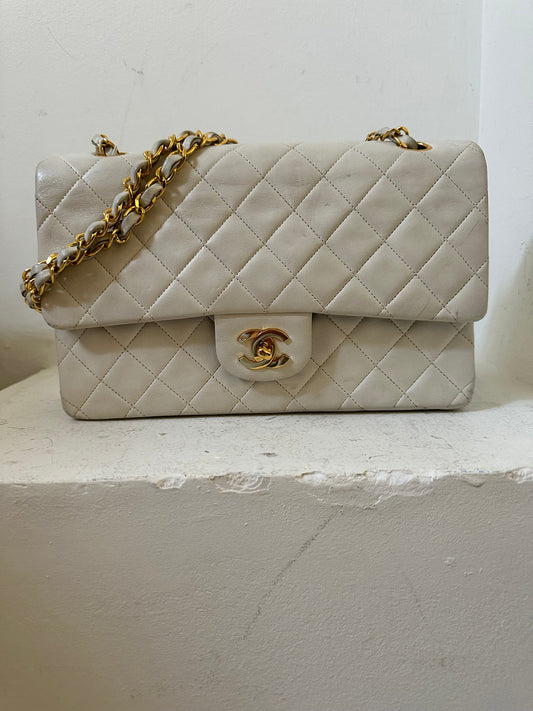 Chanel ecru medium classic flap vintage