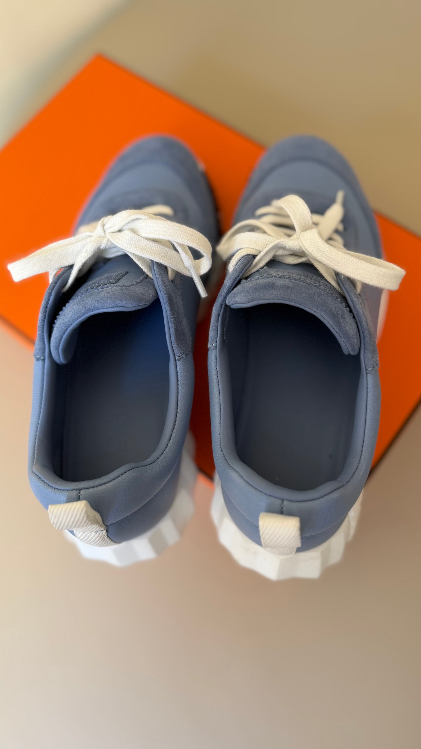 Hermes bouncing 39