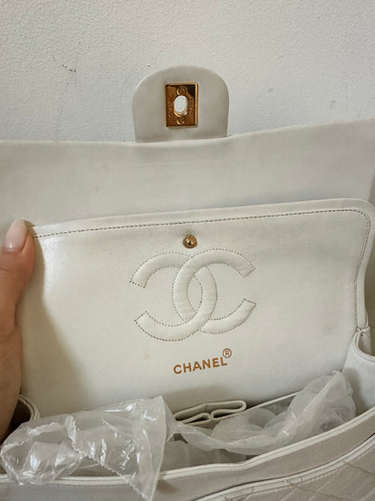 Chanel ecru medium classic flap vintage