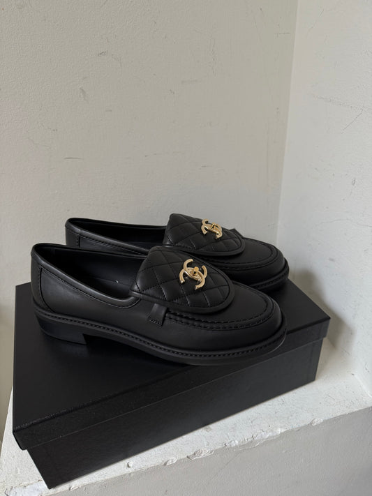 Chanel black mocassin 37.5