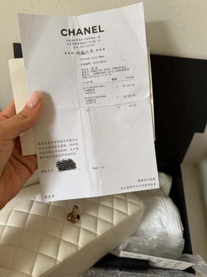 Chanel medium caviar flapbag 2023