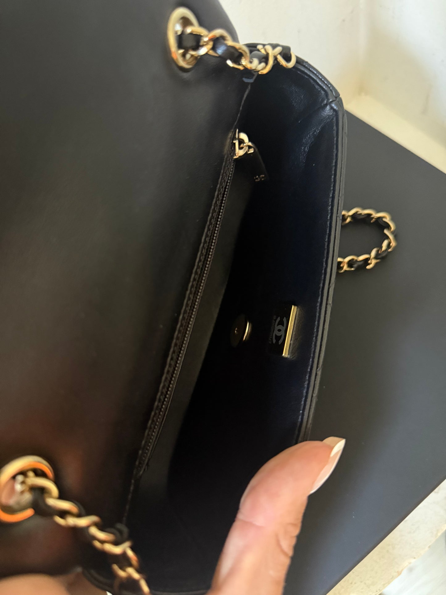Chanel black lambskin mini 2024