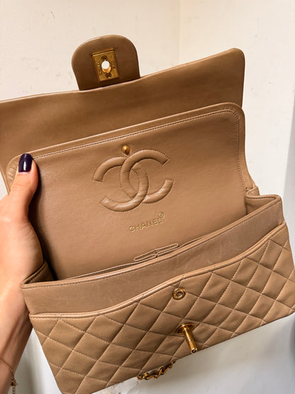 Chanel vintage medium flapbag 3 series (1996-1997)