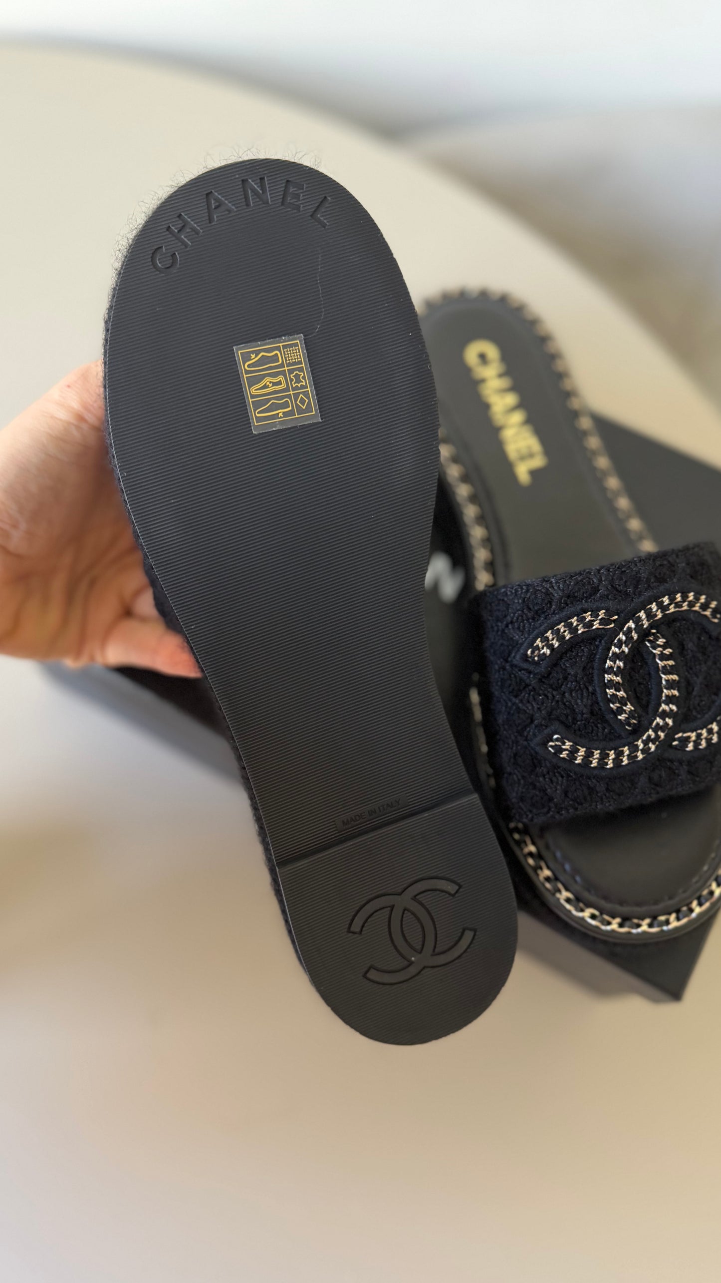 Chanel black slipper size 40