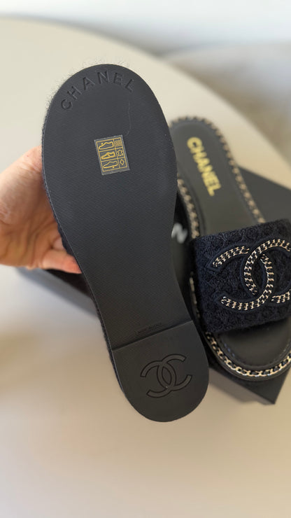 Chanel black slipper size 40