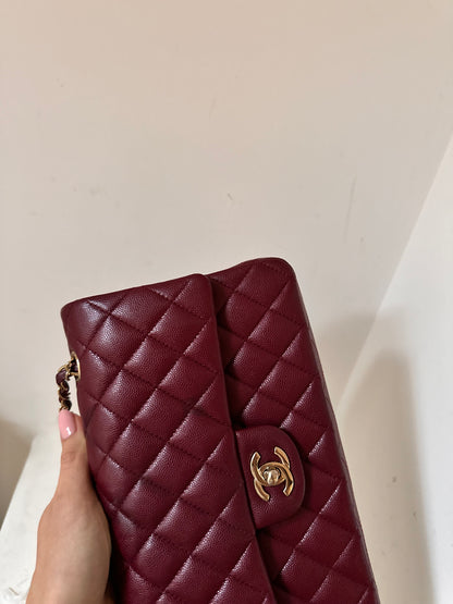 Chanel medium classic flap caviar 2023