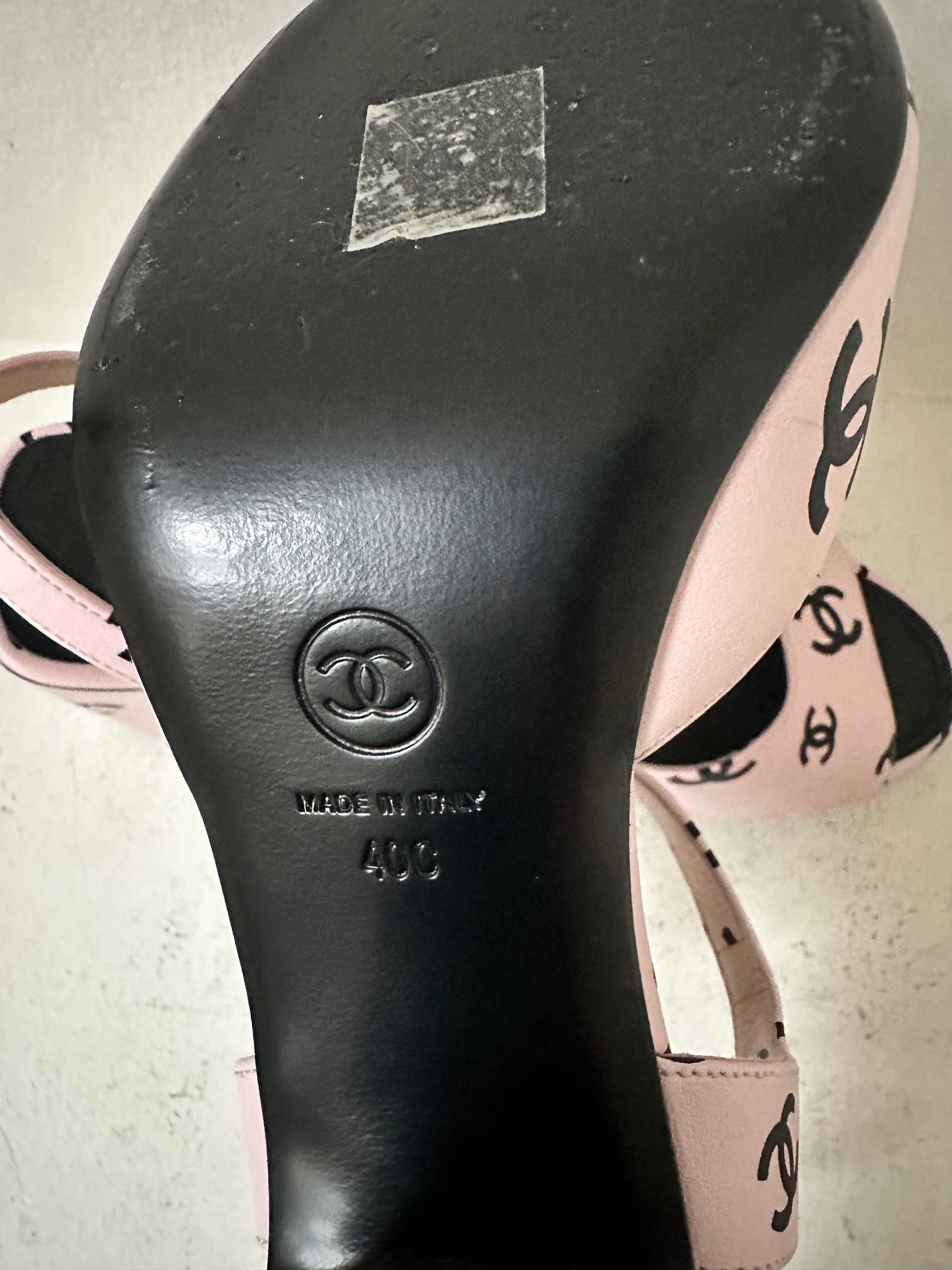 Chanel used pair pink heels size 40